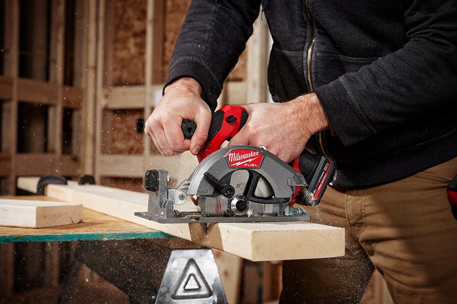 Milwaukee m18 mini circular saw discount