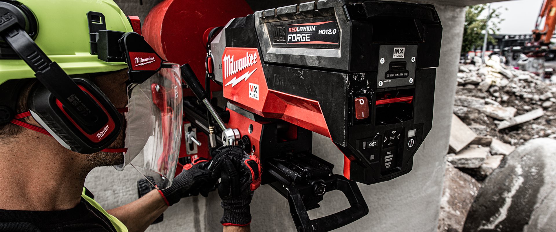 Carbon-Neutral Job Sites: How Milwaukee Battery Platforms Support Sustainable Work