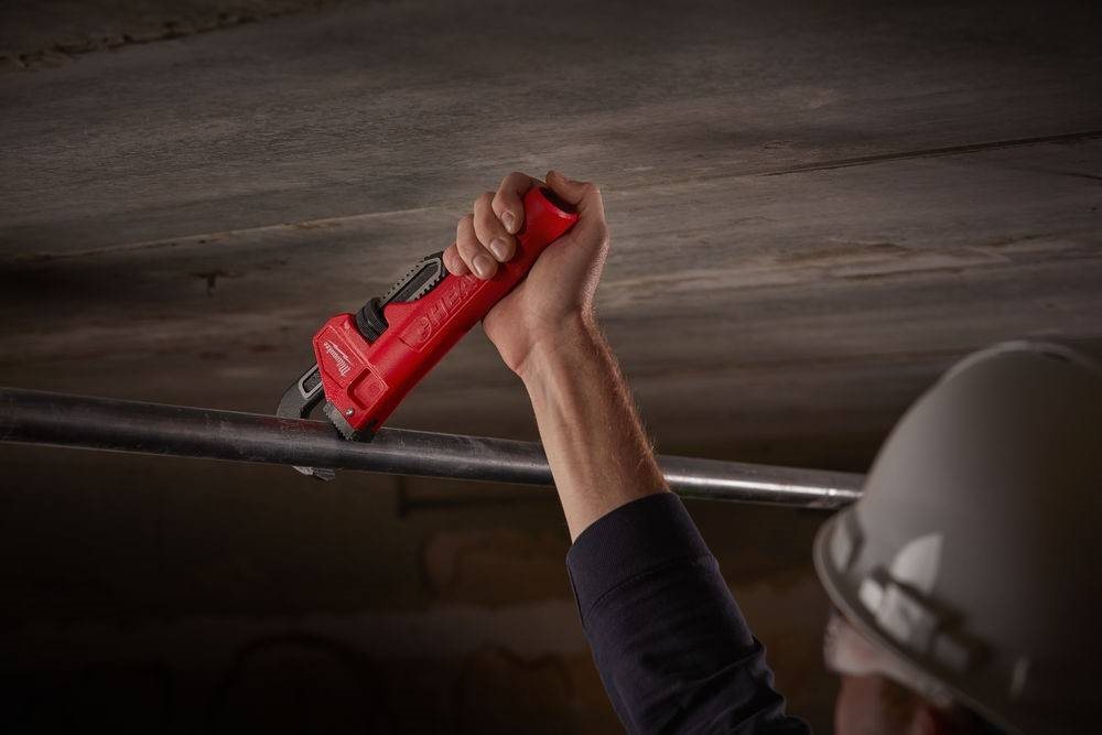 The Cheater™, the Industry’s first adaptable pipe wrench.