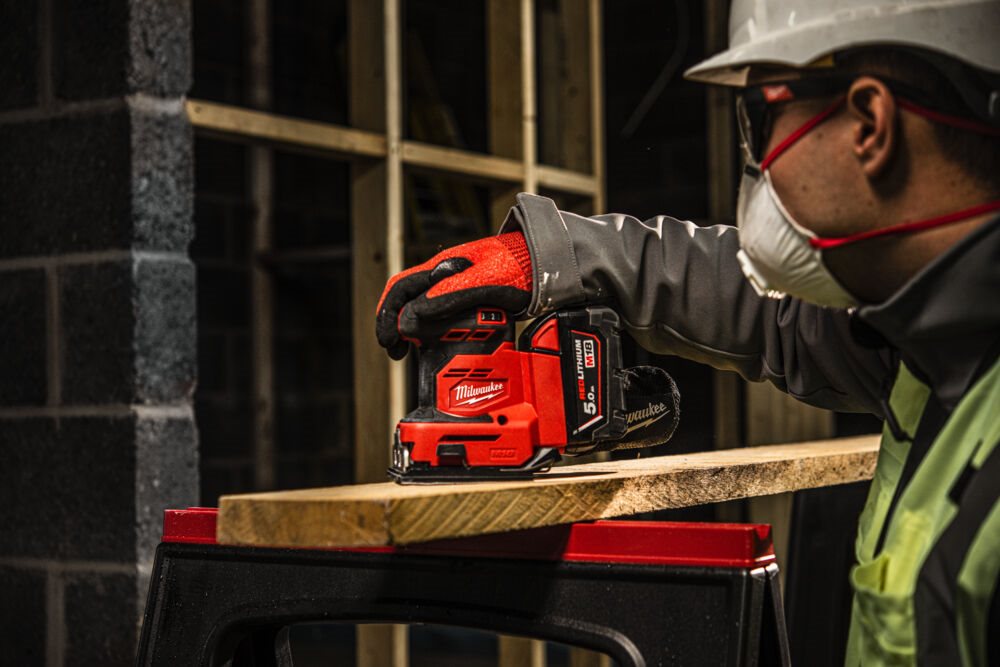 A MILWAUKEE® AUMENTA A GAMA DE LIXADORAS M18™