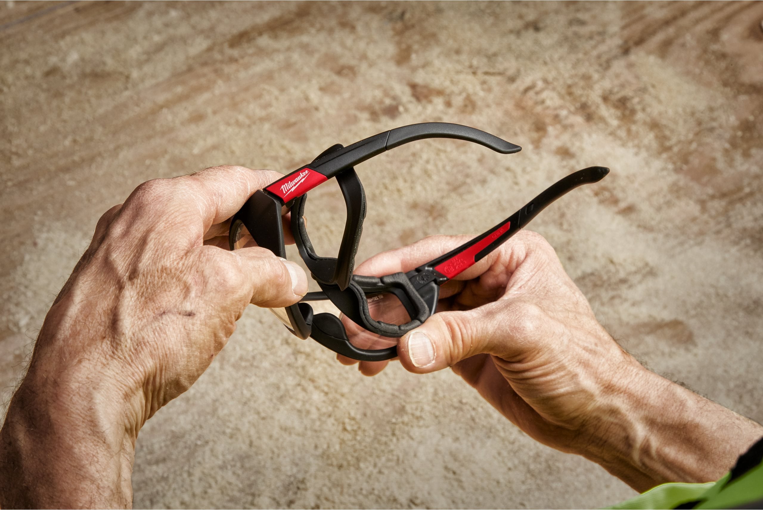 Occhiali Di Protezione Milwaukee - Lenti Sfumate, Anti-Graffio E Anti-Appannamento - Foto 4
