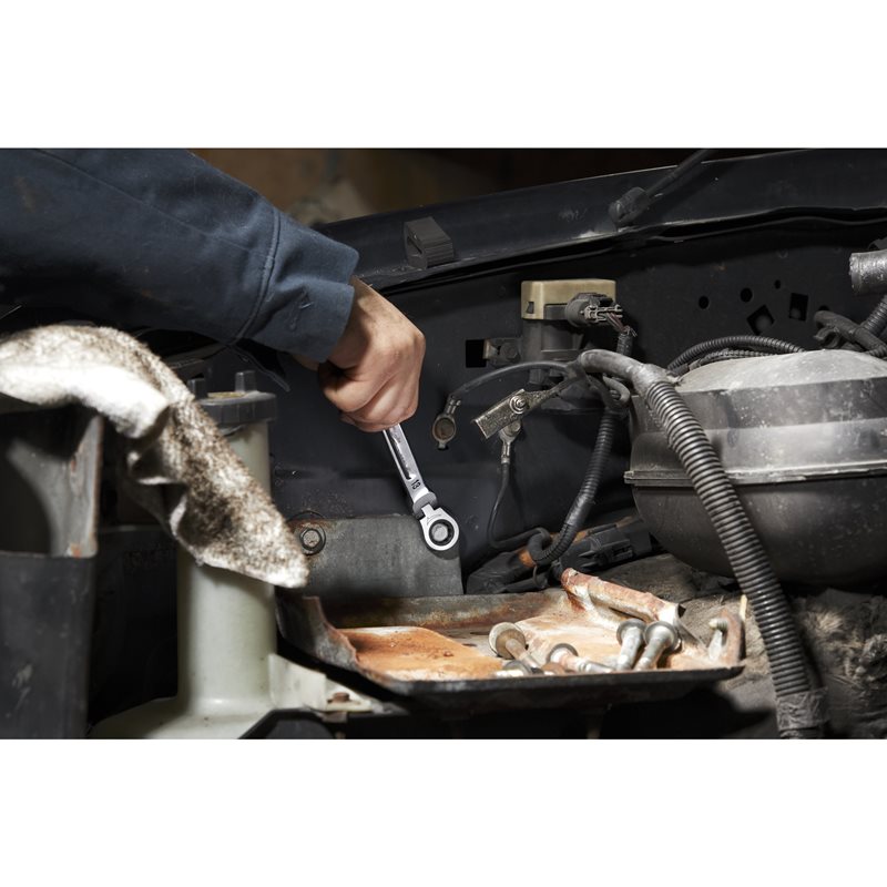 Milwaukee  Ráčnový očkoplochý klíč MAX BITE s kloubem10 mm