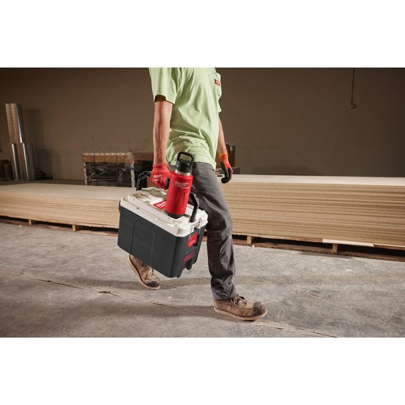 Milwaukee PACKOUT láhev 1065 ml s víčkem - červená