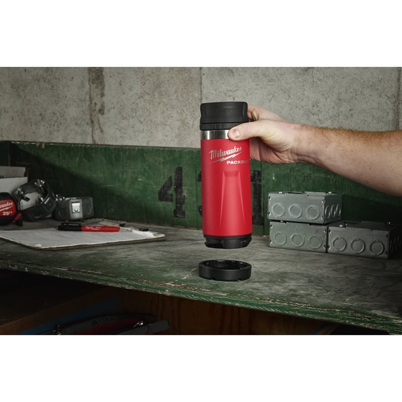 Milwaukee Hrnek PACKOUT 532 ml červený Sip Lid