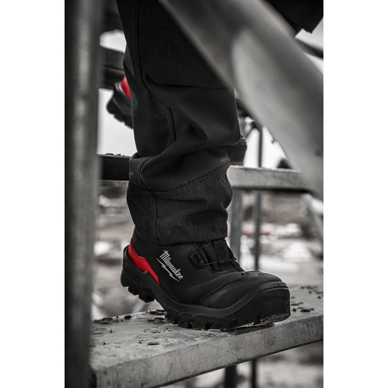 Milwaukee Pracovní obuv nízká ARMOURTRED S3S BOA - velikost 47