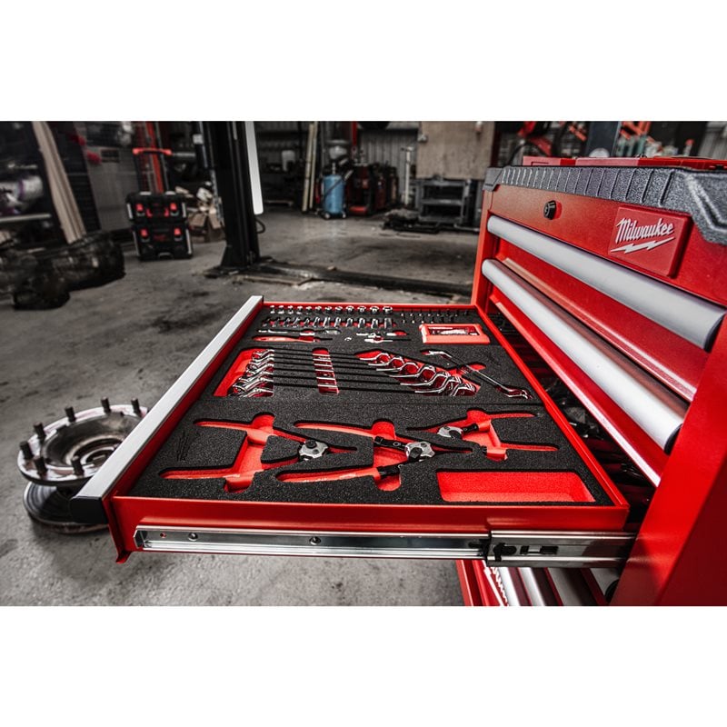 Milwaukee TOOLGUARD 27" / 69CM OCELOVÁ SKŘÍŇKA NA KOLEČKÁCH SE 7 ZÁSUVKAMI