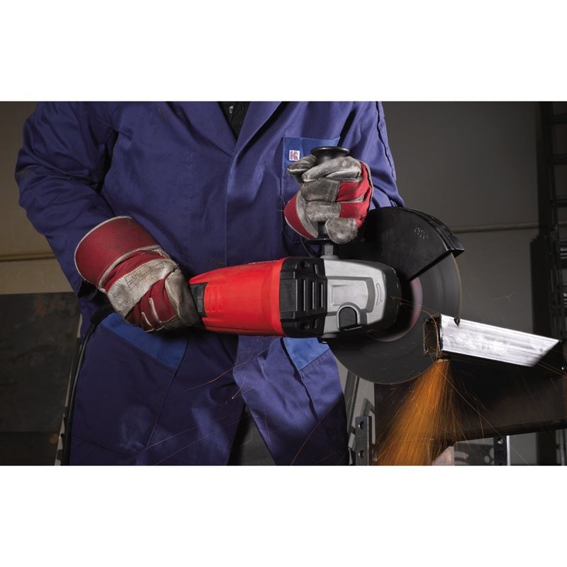 Milwaukee AG22-2302200 W úhlová bruska