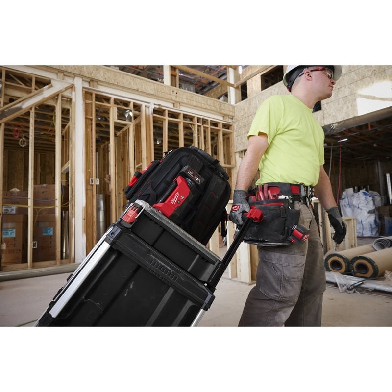 Milwaukee M12 ALIP-0 Vícesměrové reflektorové Packout světlo - 1200 lumenů