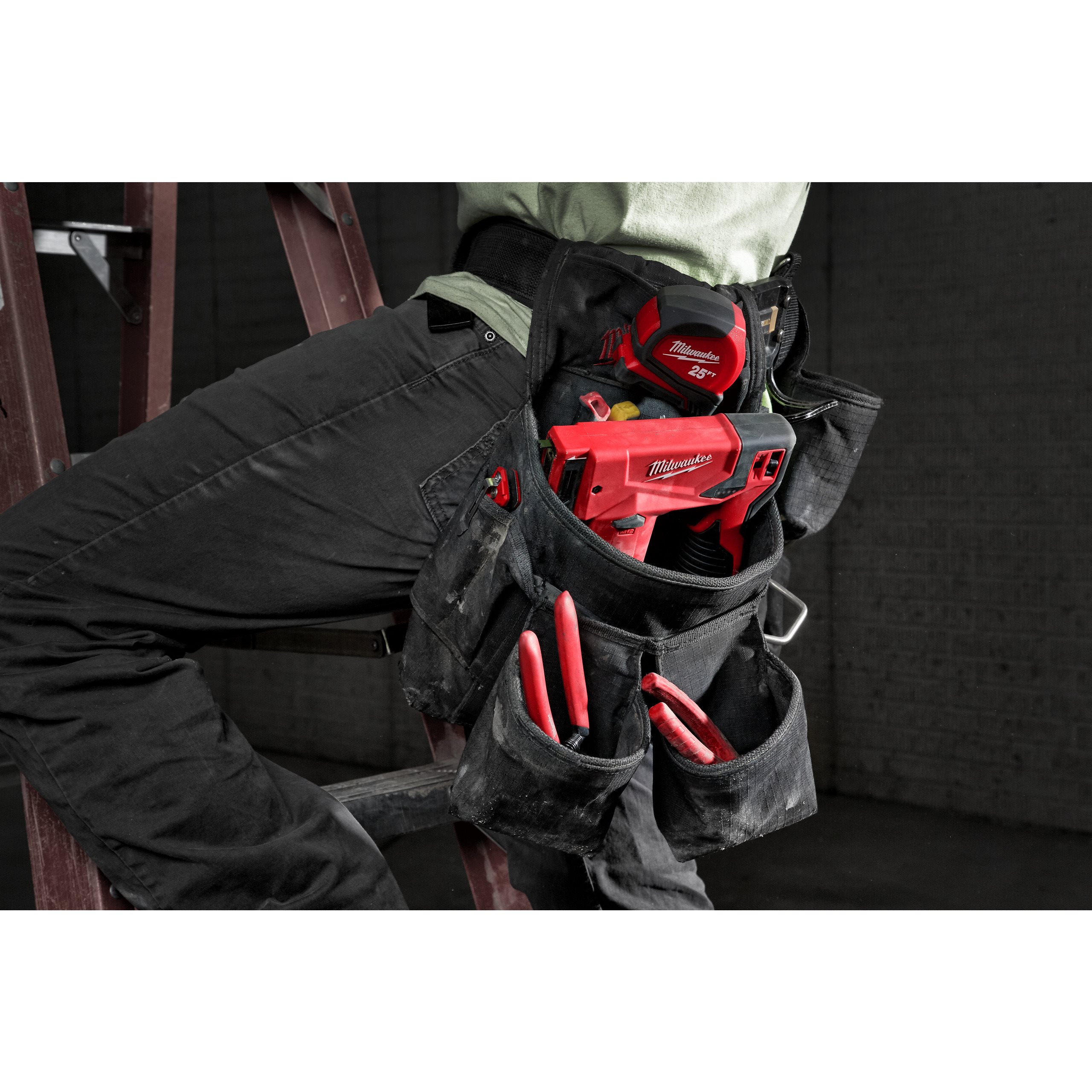 Capsator M12™ Subcompact | Pistoale Cu Capse | Milwaukee Tool RO
