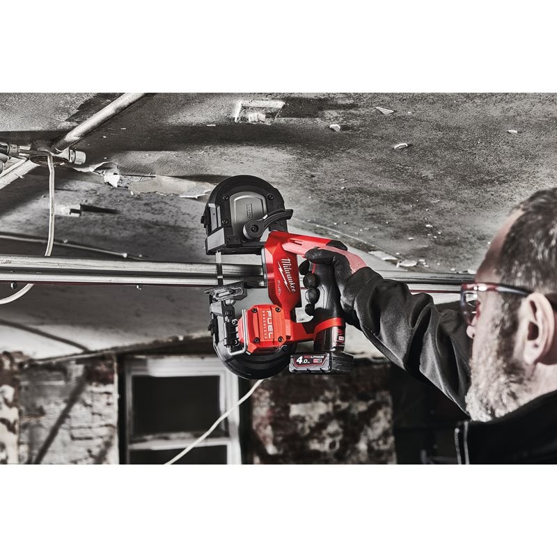 Milwaukee M12 FBS64-402CM12 FUEL 64 mm kompaktní pásová pila