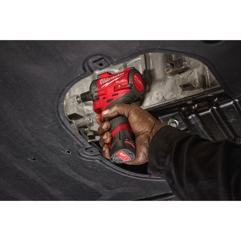 Milwaukee M12 FCIWF38G3-0 3/8 rázový utahovák poj. kroužek - 746Nm