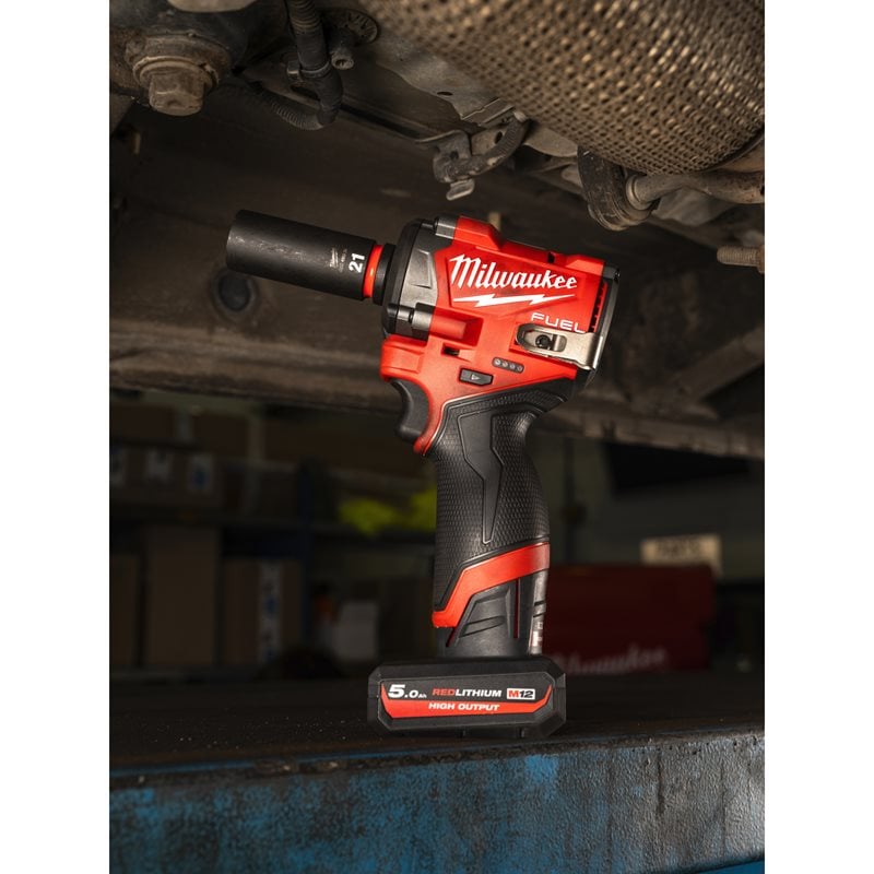 Milwaukee M12 FCIWF38G3-502X 3/8 rázový utahovák poj. kroužek - 746Nm