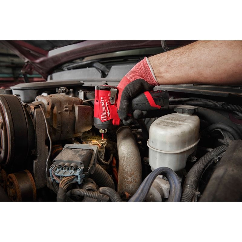 Milwaukee M12 FID2-202X FUEL HEX Šestihranný rázový šroubovák, 2x 2Ah