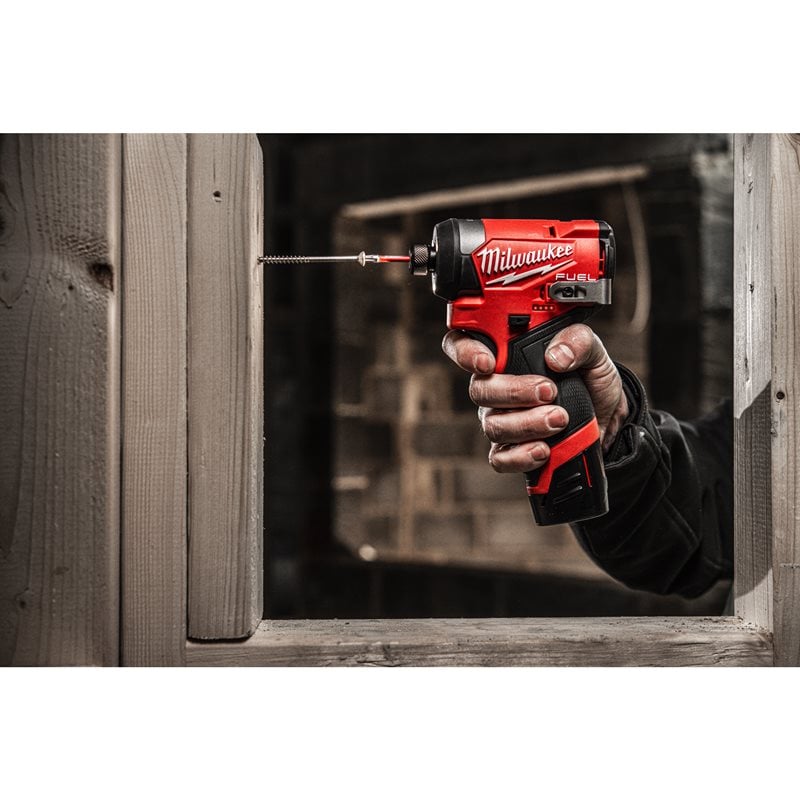Milwaukee M12 FID2-202X FUEL HEX Šestihranný rázový šroubovák, 2x 2Ah