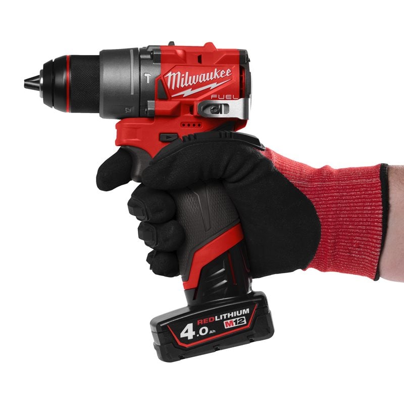 Milwaukee M12 FPD2-202X FUEL Aku příklepová vrtačka, 2x 2Ah baterie