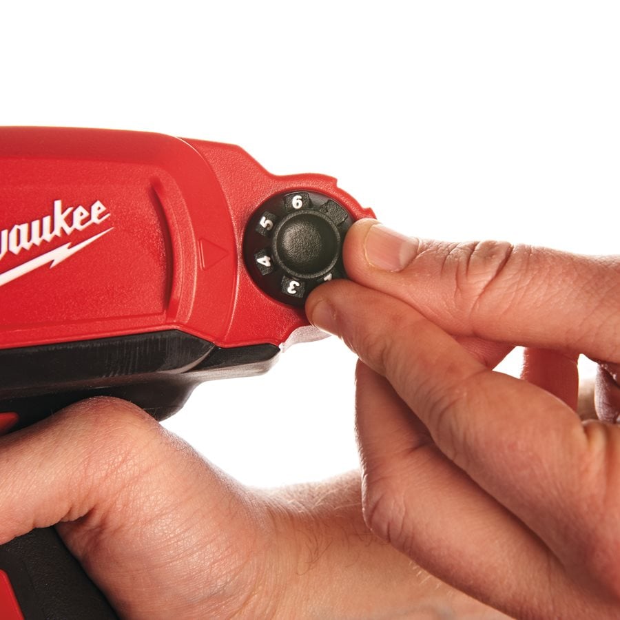 kompaktna tesnilna pištola za 600 ml mase Milwaukee