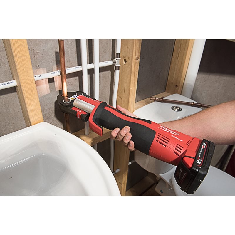 Milwaukee M18 BLHPT-0  FORCE LOGIC Bezuhlíkový hydraulický lis