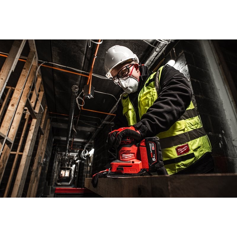 Milwaukee M18 BQSS-502B vibrační bruska na čtvrtinu listu
