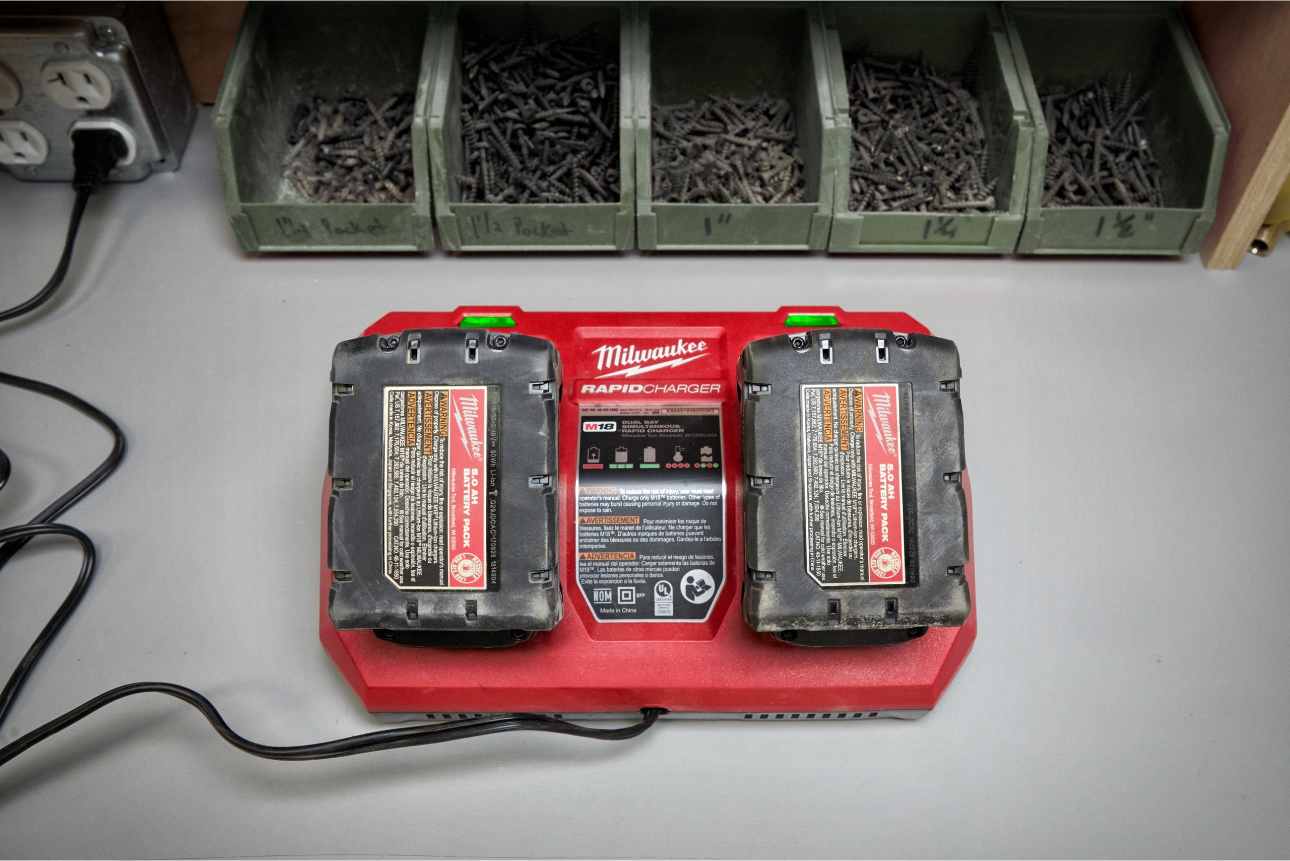 Lntyq Cargador de batería de iones de litio M12-18C para Milwaukee 12 V, 14,4 V, 18 V, C1418C Lntyq Cargador de batería de iones de litio M12-18C para Milwaukee 12 V, 14,4 V, 18 V, C1418C