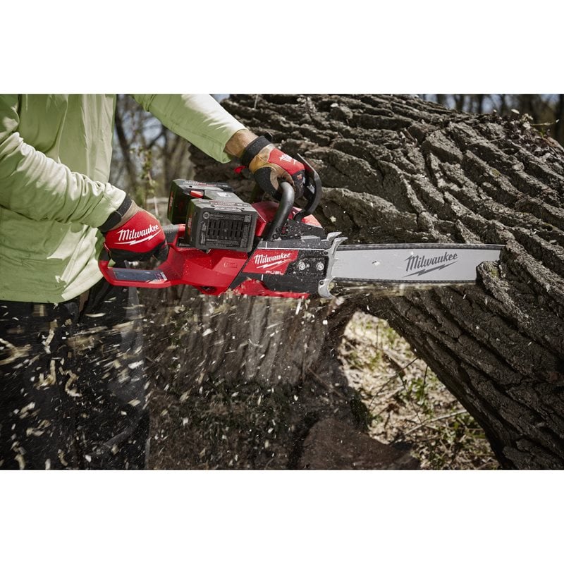 Milwaukee M18 F2CHS50-802 motorová pila na 2 akumulátory 50cm