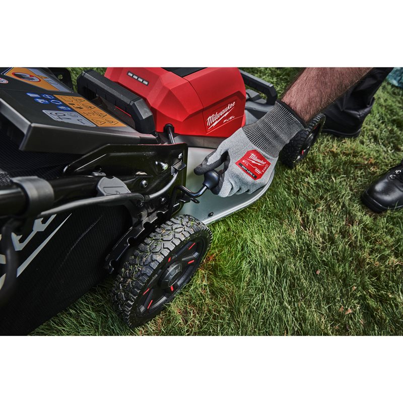 Milwaukee M18 F2LM46-802 sekačka s pojezdem 46 cm