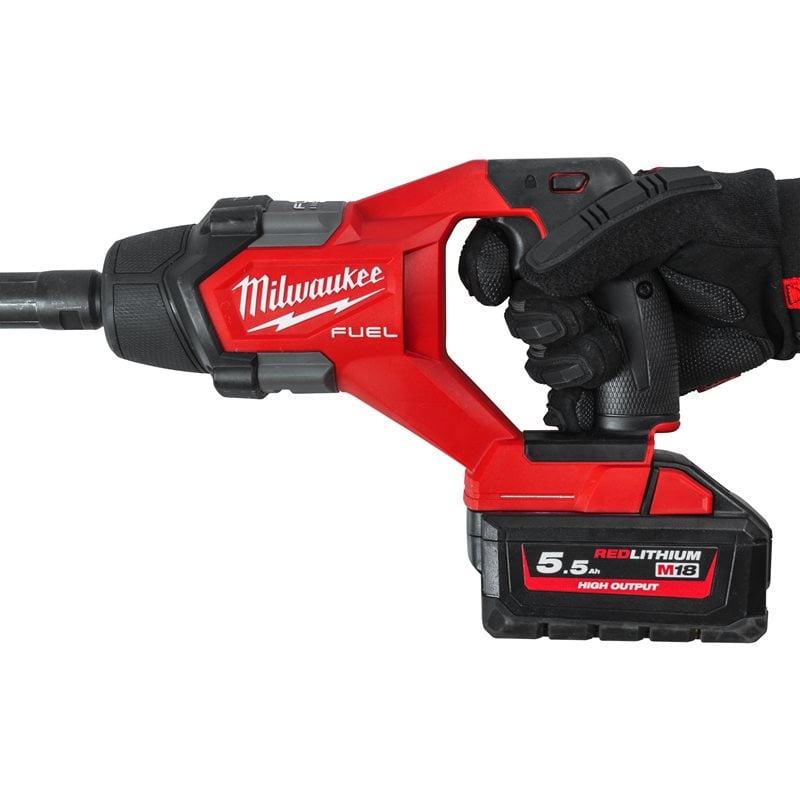 Milwaukee M18 FUEL FCVN24-551 Aku jehlový ponorný vibrátor na beton s kabelem 2,4 m