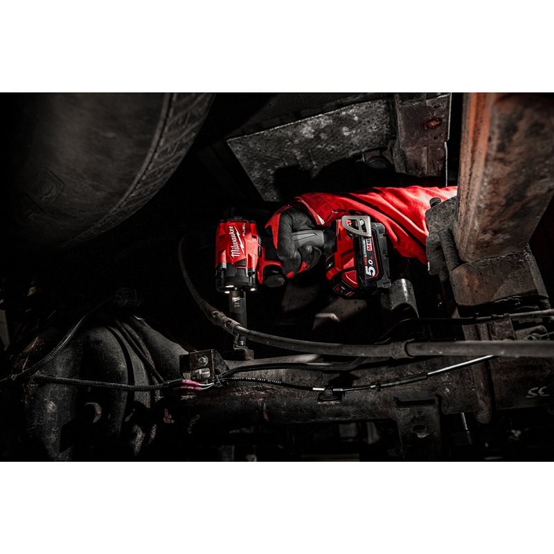 Milwaukee M18 FIW2P12-502X FUEL ½″ Kompaktní rázový utahovák s aretačním čepem