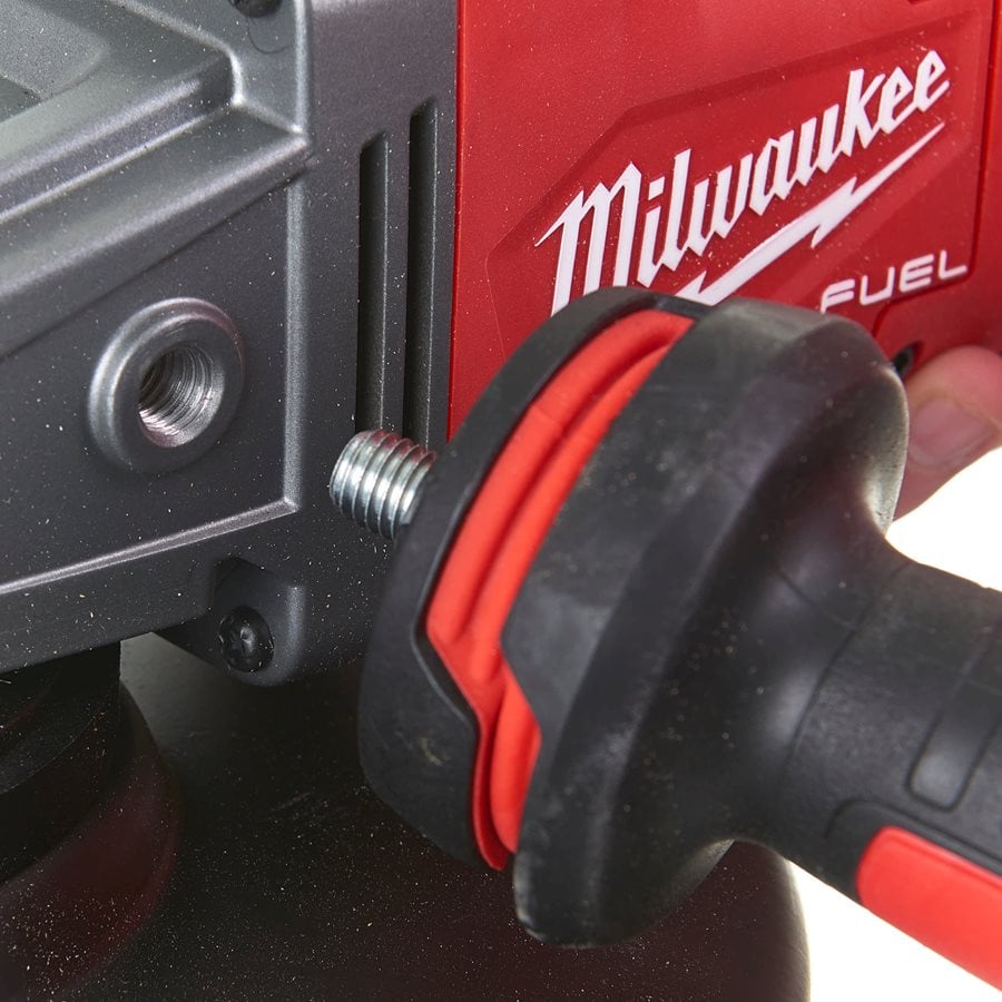 veliki 230-mm kotni brusilnik Milwaukee