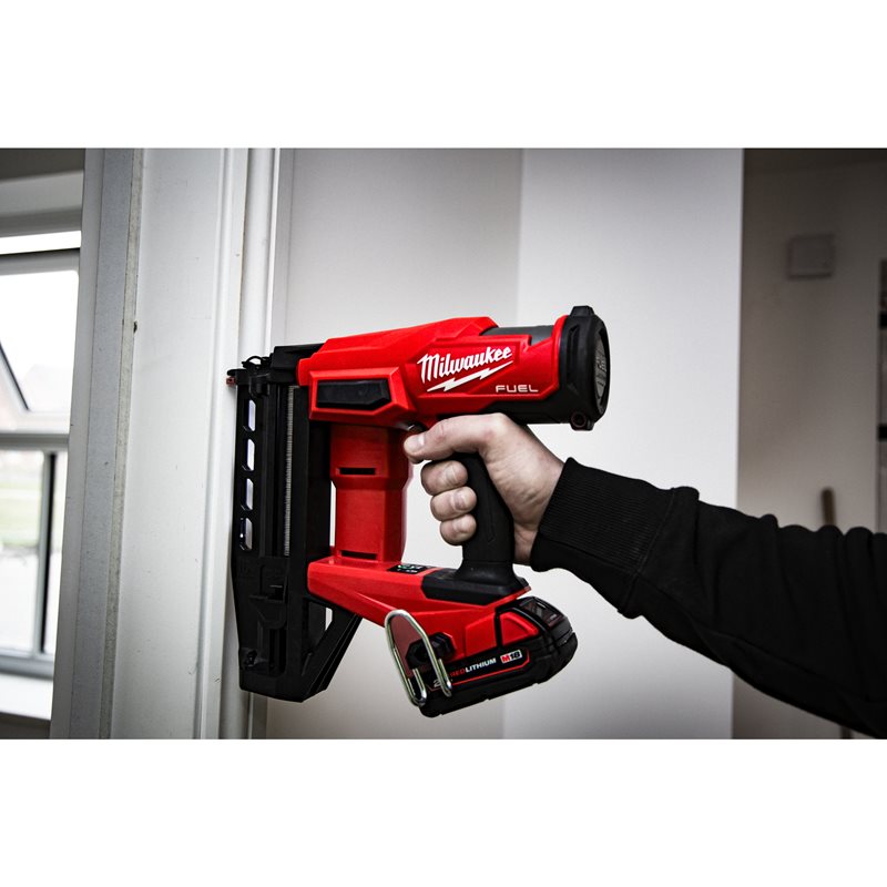 Milwaukee M18 FN16GS-0X FUEL přímá hřebíkovačka 16 GA