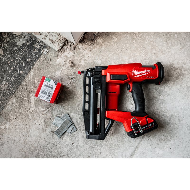 Milwaukee M18 FN16GS-0X FUEL přímá hřebíkovačka 16 GA