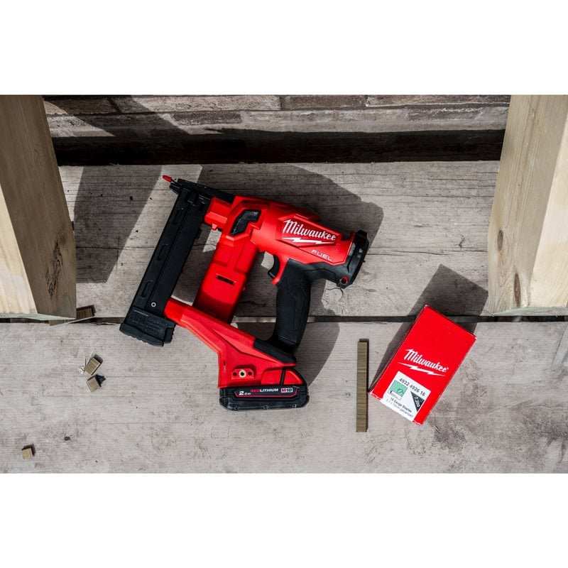 Milwaukee M18 FNCS18GS-202 Sponkovačka s úzkou korunkou