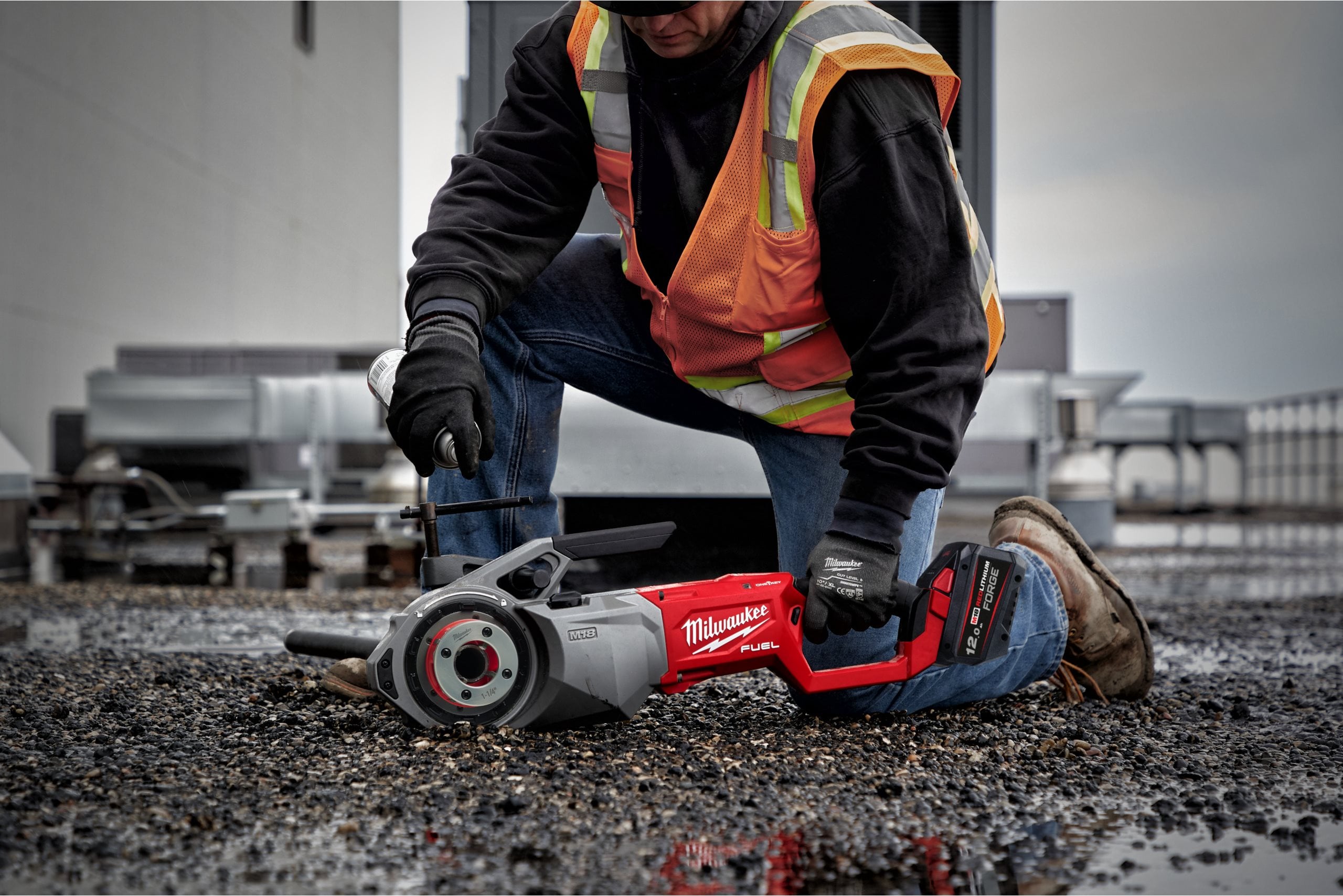 M18 FUEL™ Pipe Threader 2″ With ONE-KEY™ | Pipe Threading | Milwaukee ...
