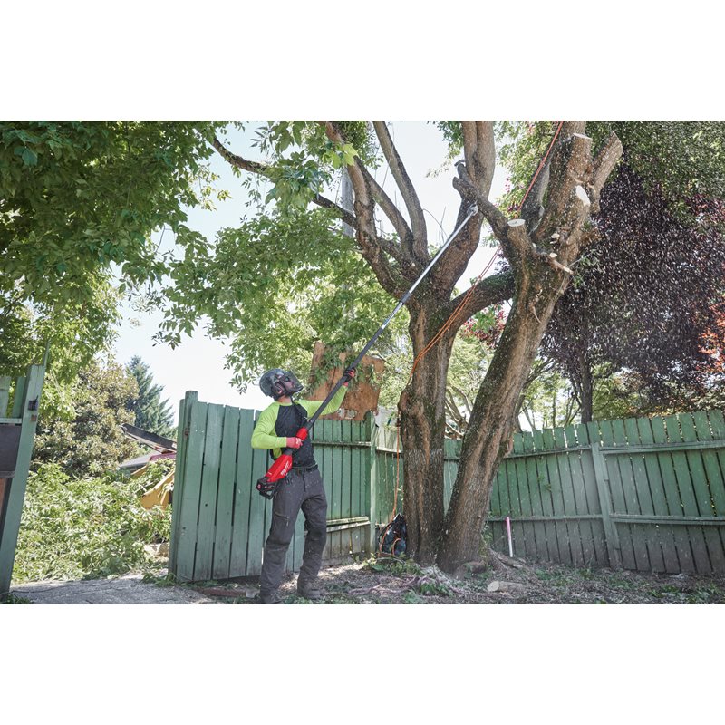 Milwaukee M18 FTPS30-121 teleskopická vyvětvovací pila 30 cm