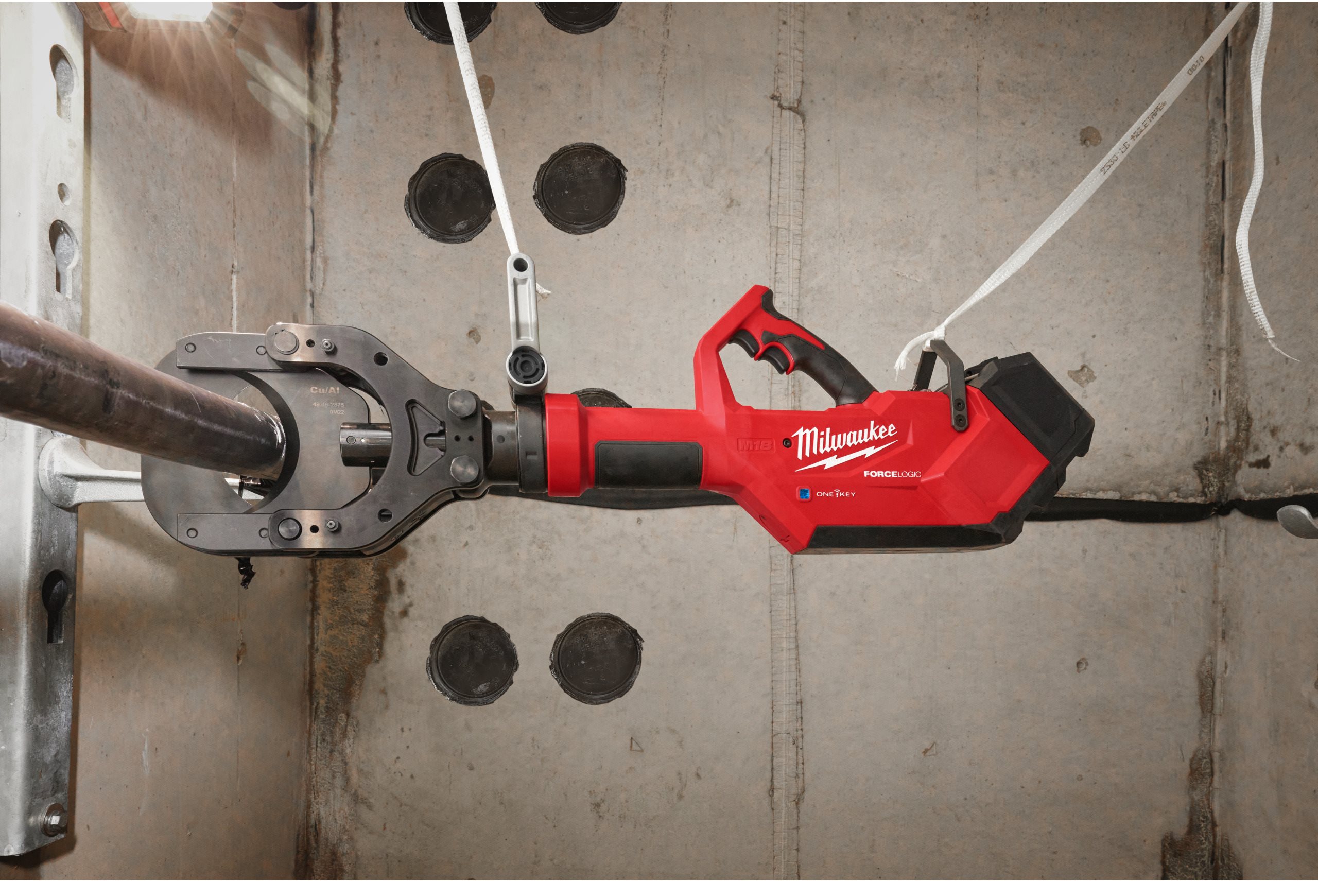 Cutter Milwakee M18™ FORCE LOGIC™ Hydraulic 125 Mm Safety Cable Cutter | Cordless Cable ...