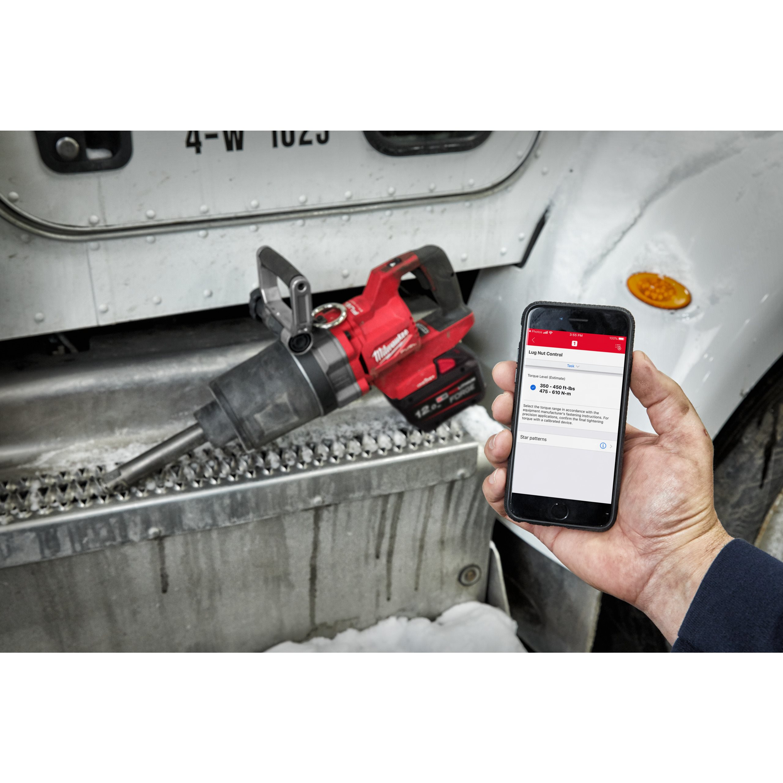 M18 FUEL™ ONE-KEY™ 1″ High Torque D-handle Impact Wrench With