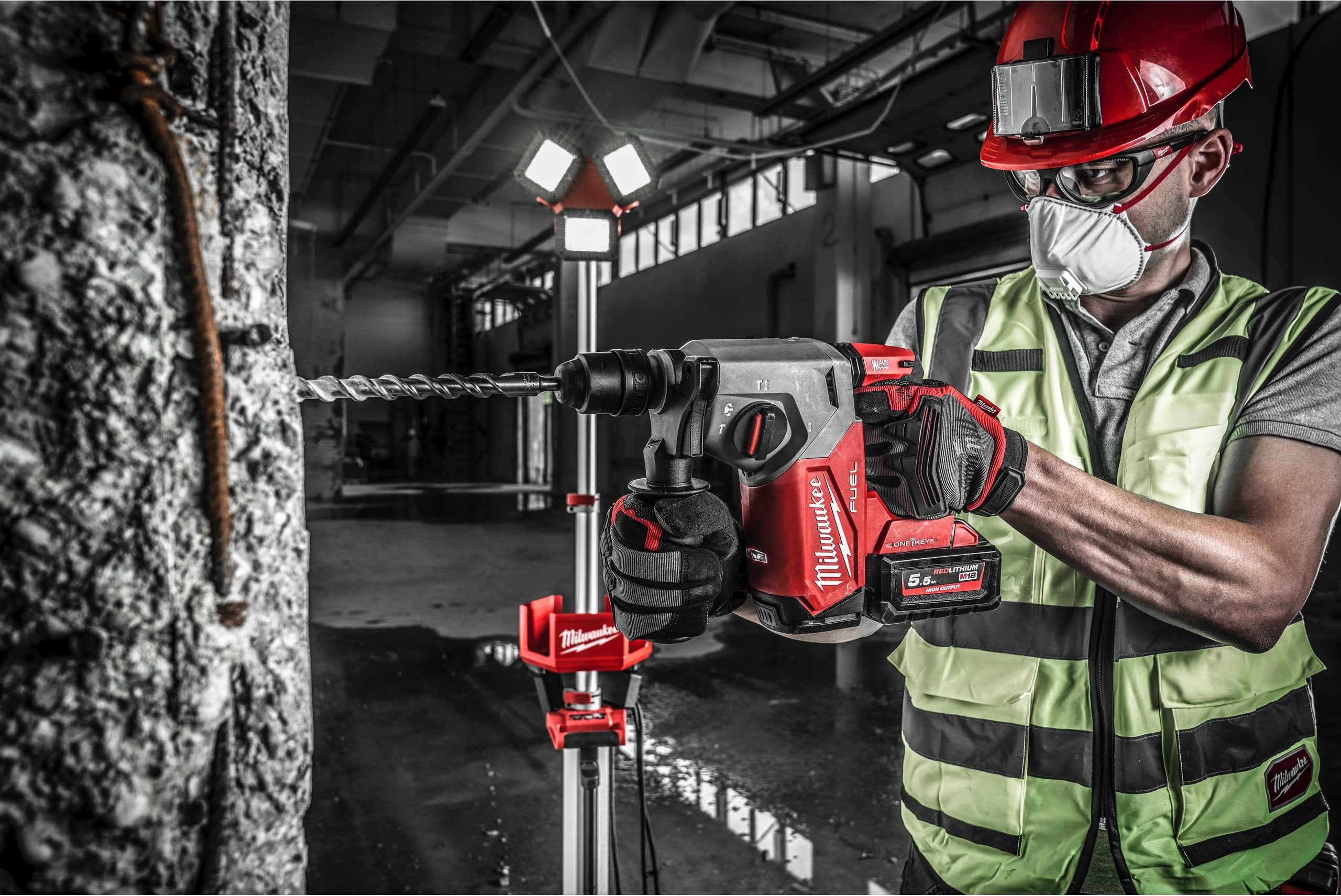 M18 FUEL™ 4-mode 26 Mm SDS-Plus Hammer With FIXTEC™ Chuck And ONE-KEY ...