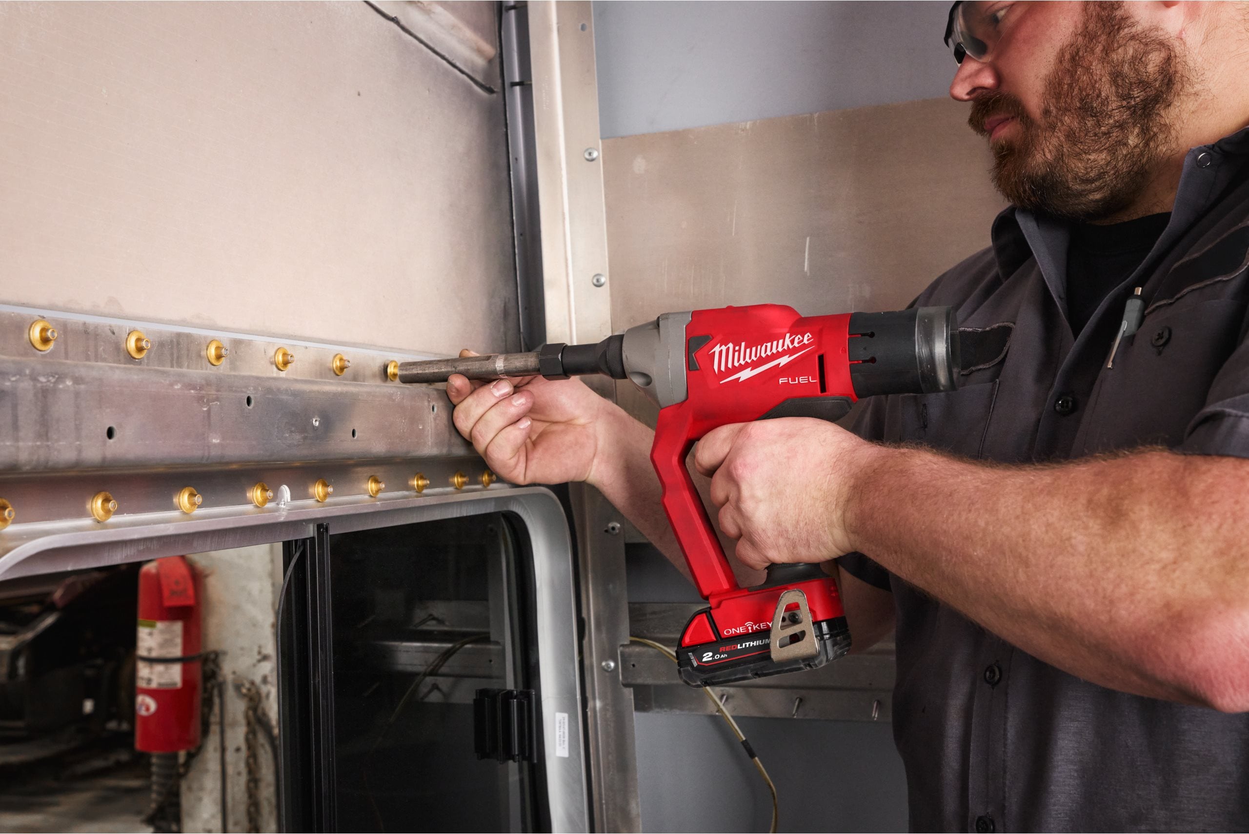 M18 FUEL™ Lockbolt Tool With ONE-KEY™ | Cordless Rivet Guns | Milwaukee ...