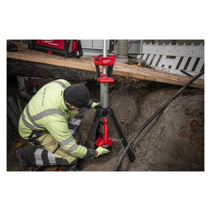 Milwaukee M18 SAL2-502B stojanová svítilna