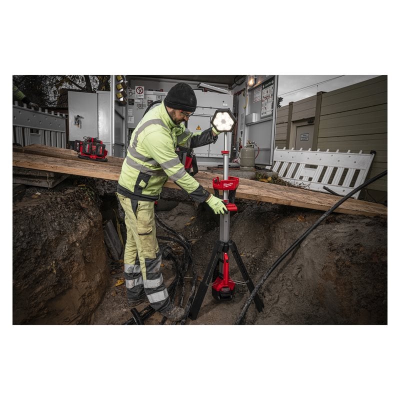 Milwaukee M18 SAL2-502B stojanová svítilna