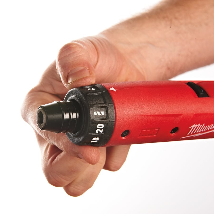 Milwaukee M4 D-202B pri delu