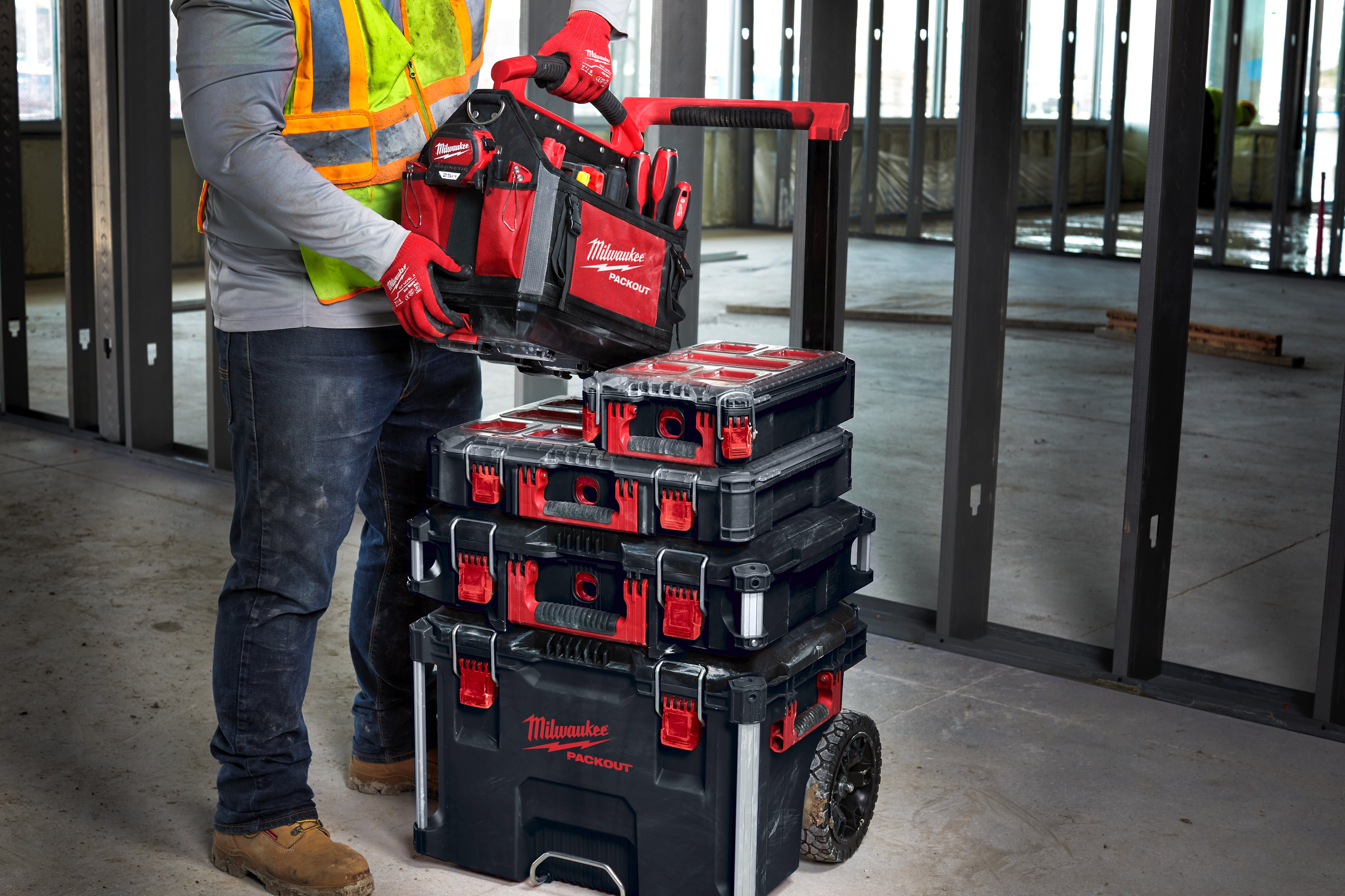 PACKOUT Trolley Box PACKOUT Rolling Storage Milwaukee Tool UK
