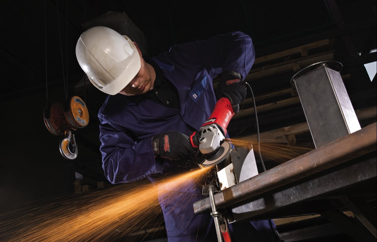 Milwaukee AGV 17-125 XE DMS
