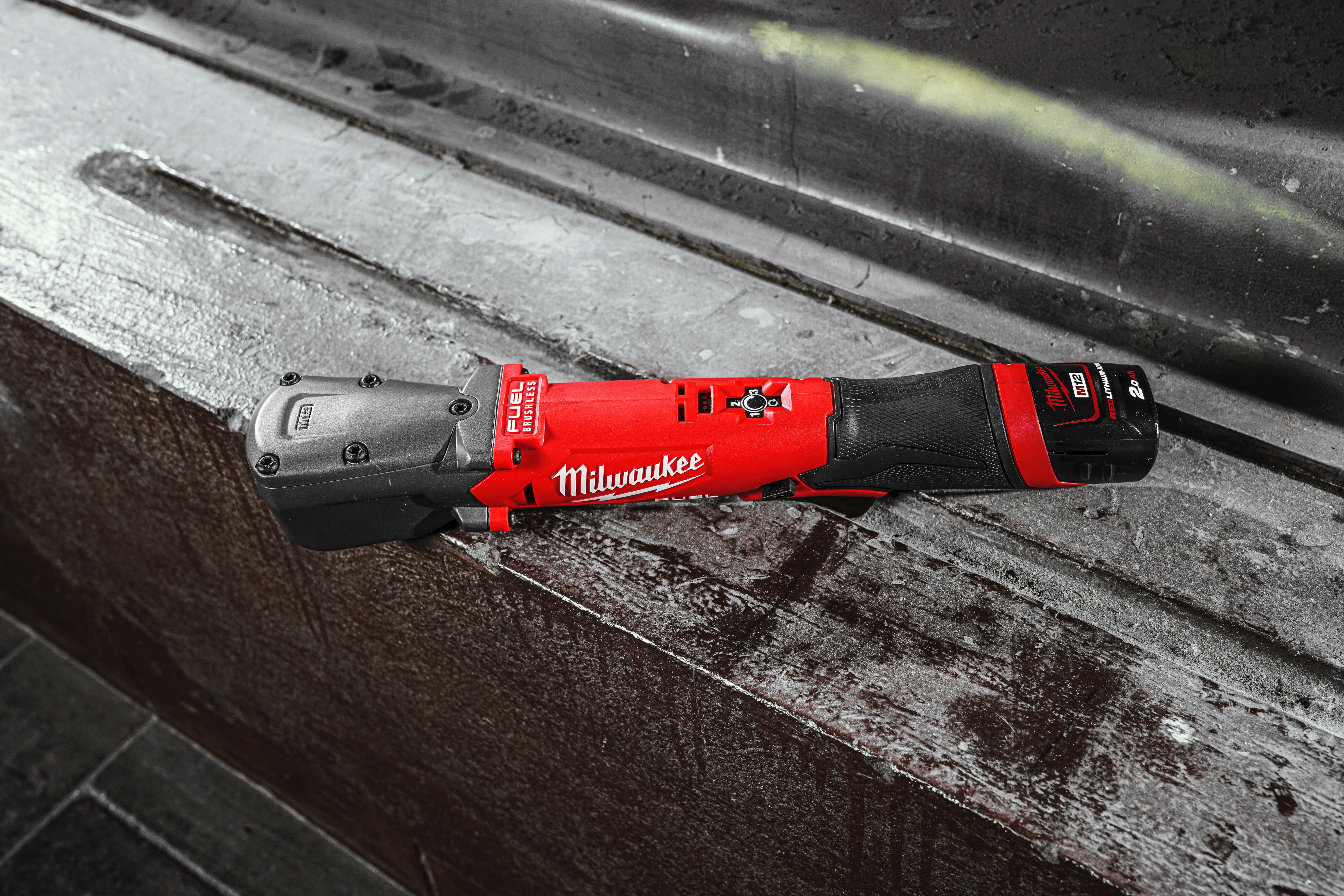 Milwaukee m12 fuel cordless right angle impact wrench hotsell