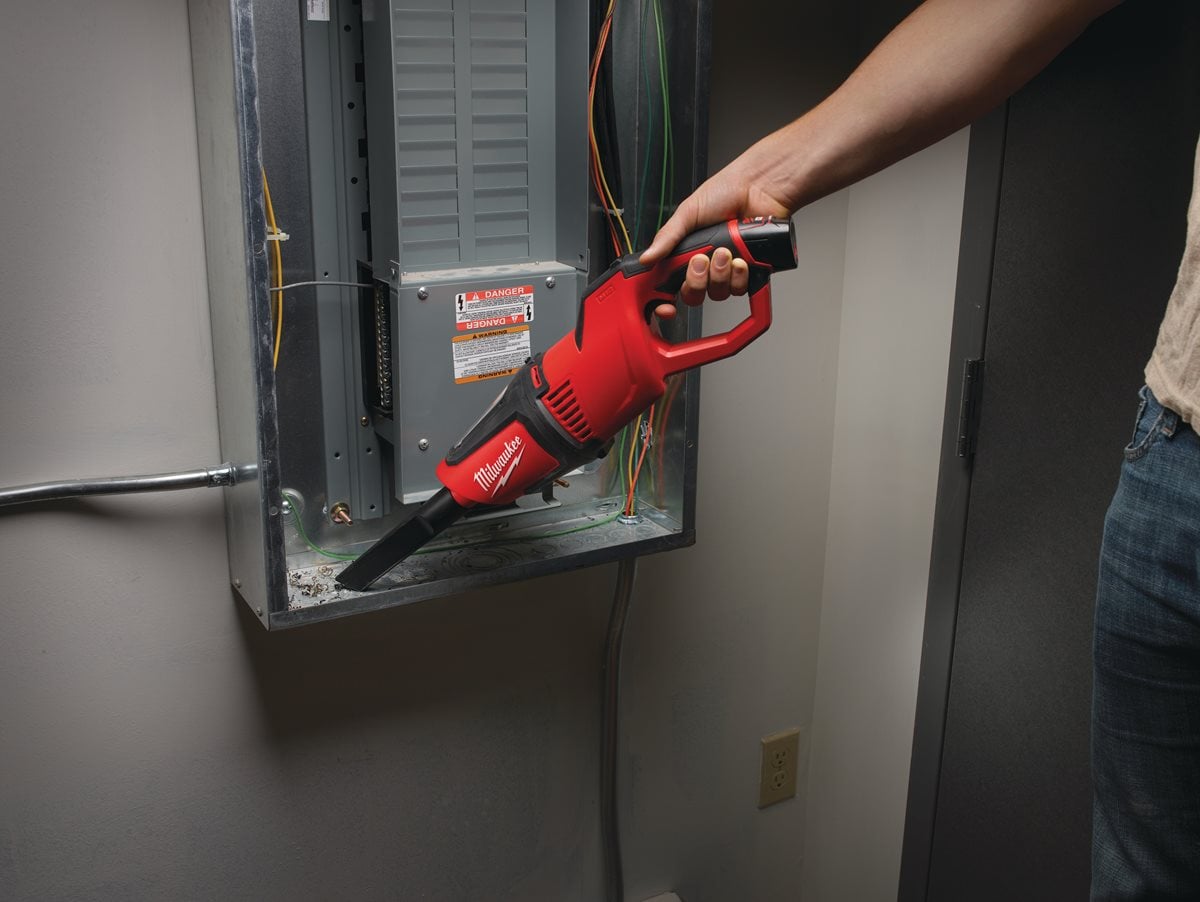 Milwaukee M12 HV-0 pri delu