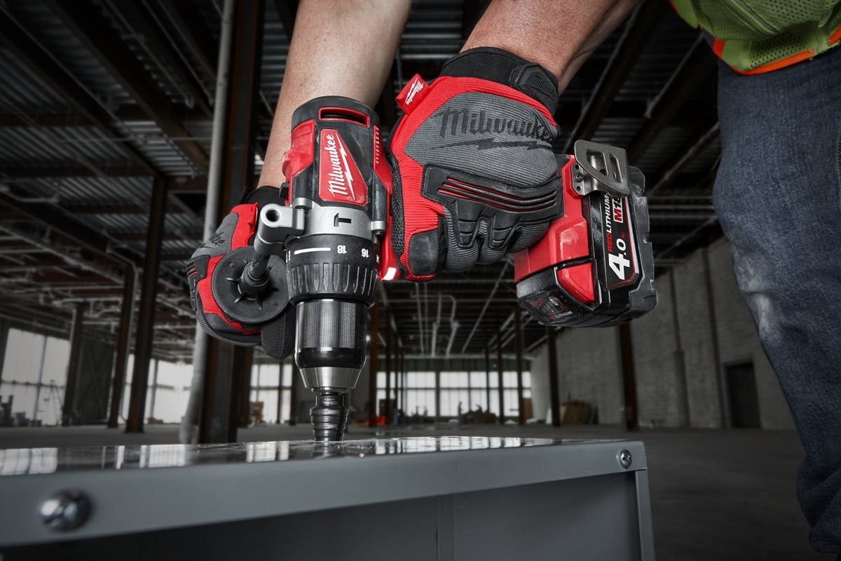 Milwaukee M18 BLPD2-402X pri delu