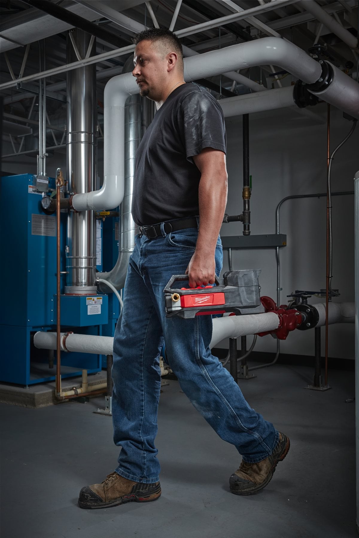 Milwaukee M18 BTP-0 pri delu