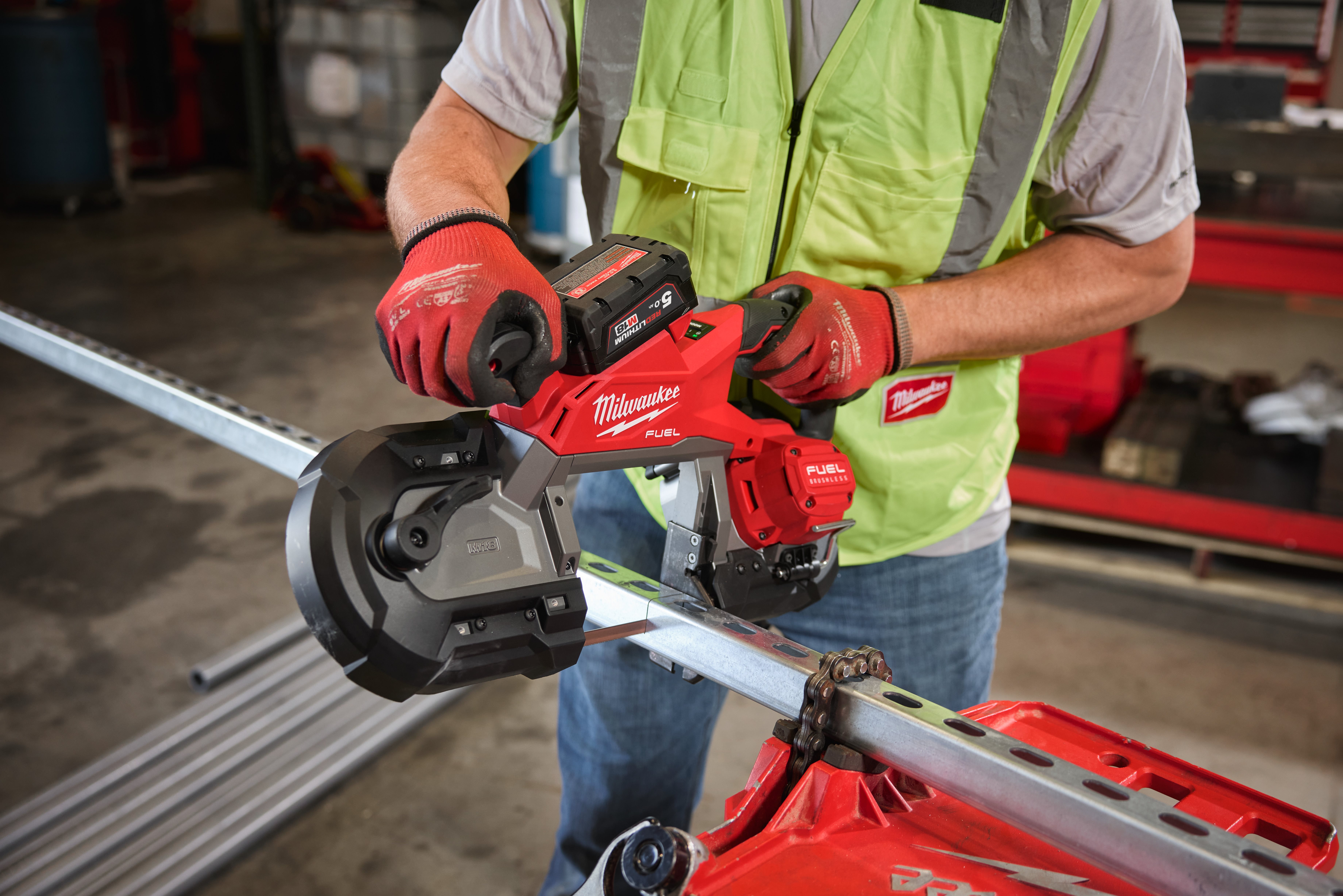 M18 FUEL™ Scie À Ruban À Coupe Profonde Gen 2 | Scies À Ruban | Milwaukee Tool CH M18 FUEL™ Scie À Ruban À Coupe Profonde Gen 2 | Scies À Ruban | Milwaukee Tool CH