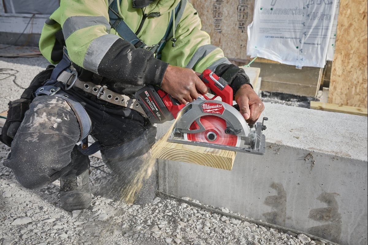 Milwaukee M18 FCSO190GR-0C pri delu