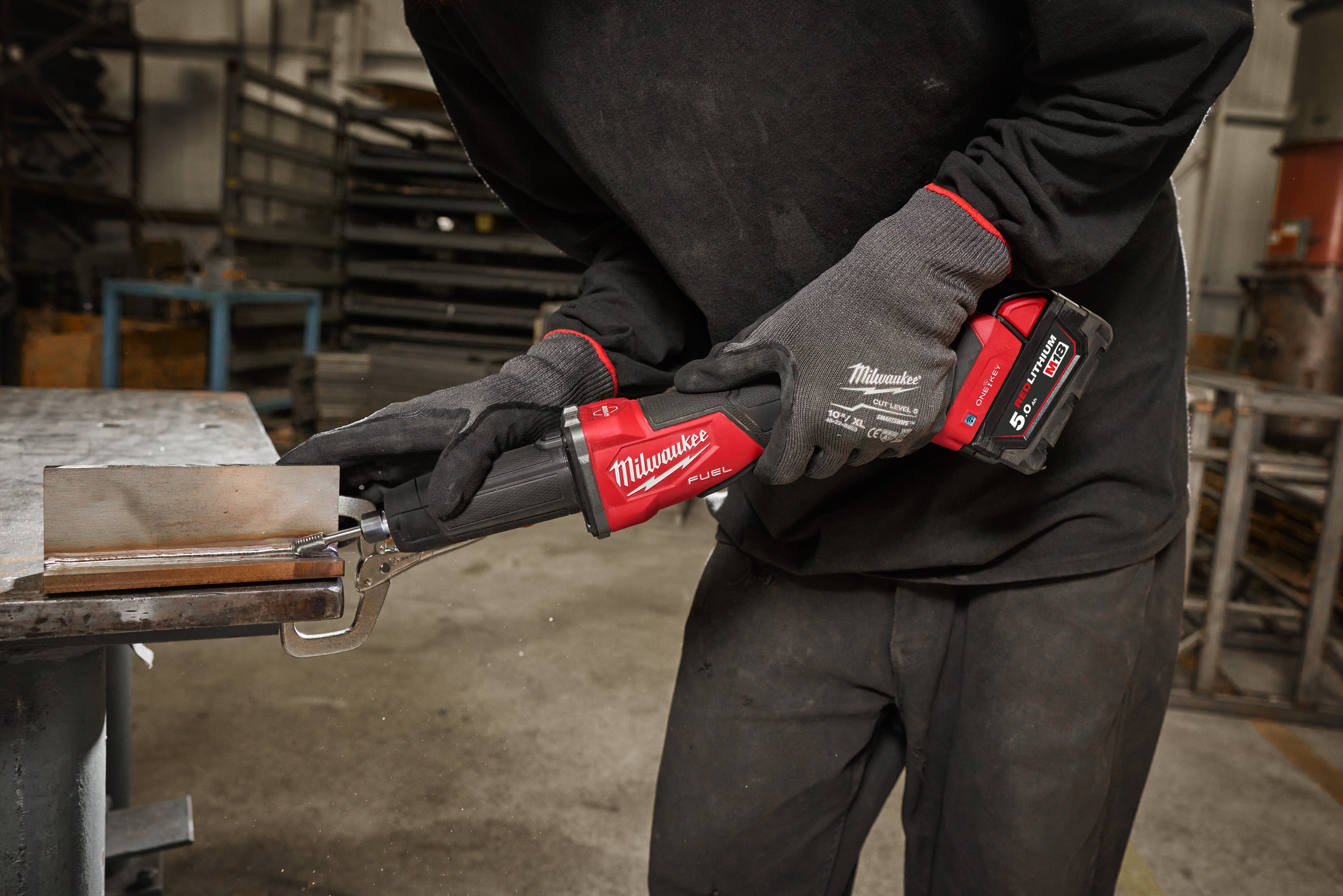 M18 FUEL™ ONE-KEY™ SZLIFIERKA PROSTA Z REGULACJĄ PRĘDKOŚCI I