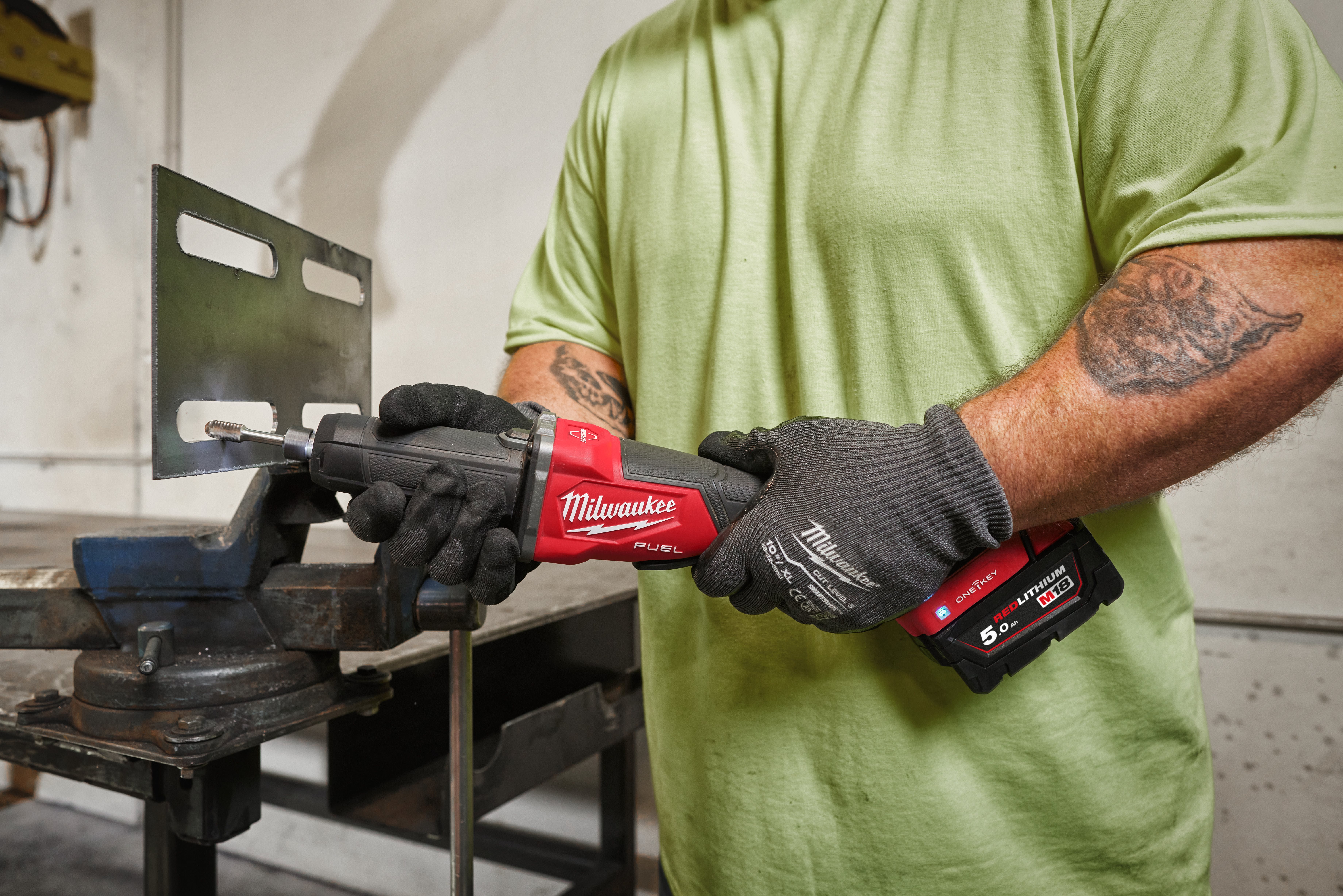 M18 FUEL™ ONE-KEY™ SZLIFIERKA PROSTA Z REGULACJĄ PRĘDKOŚCI I